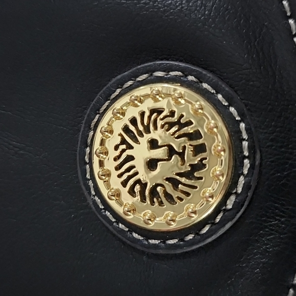 Anne klein wristlet black envelope purse like new no damage - Picture 2 of 8